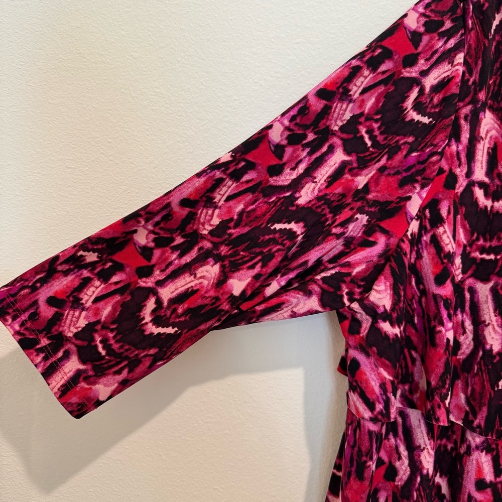 Susan Graver Pink and Black Abstract Tunic - Picture 5 of 6